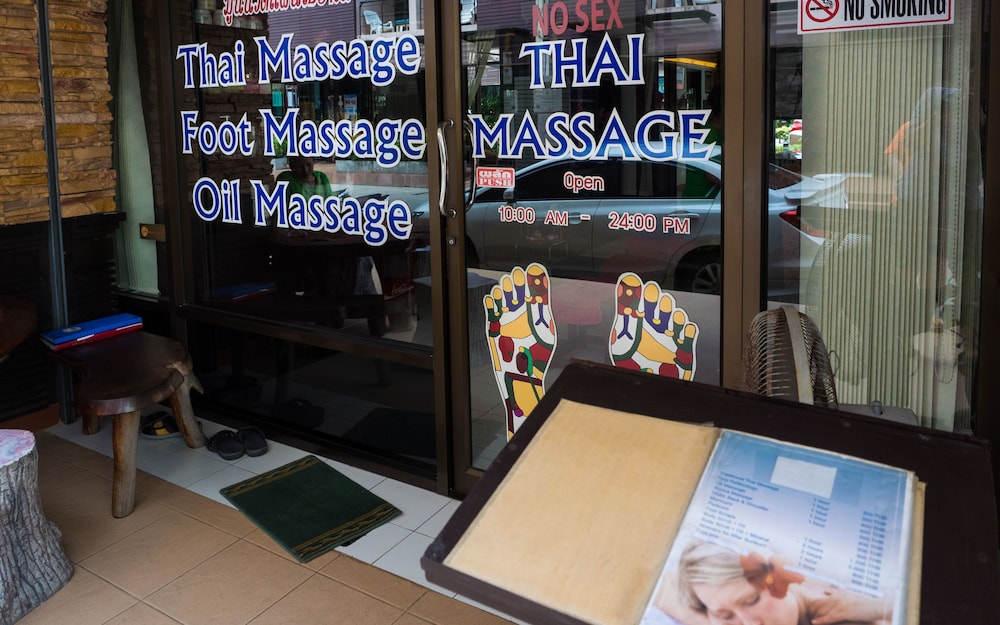Patong Moon Inn Guesthouse 43/48