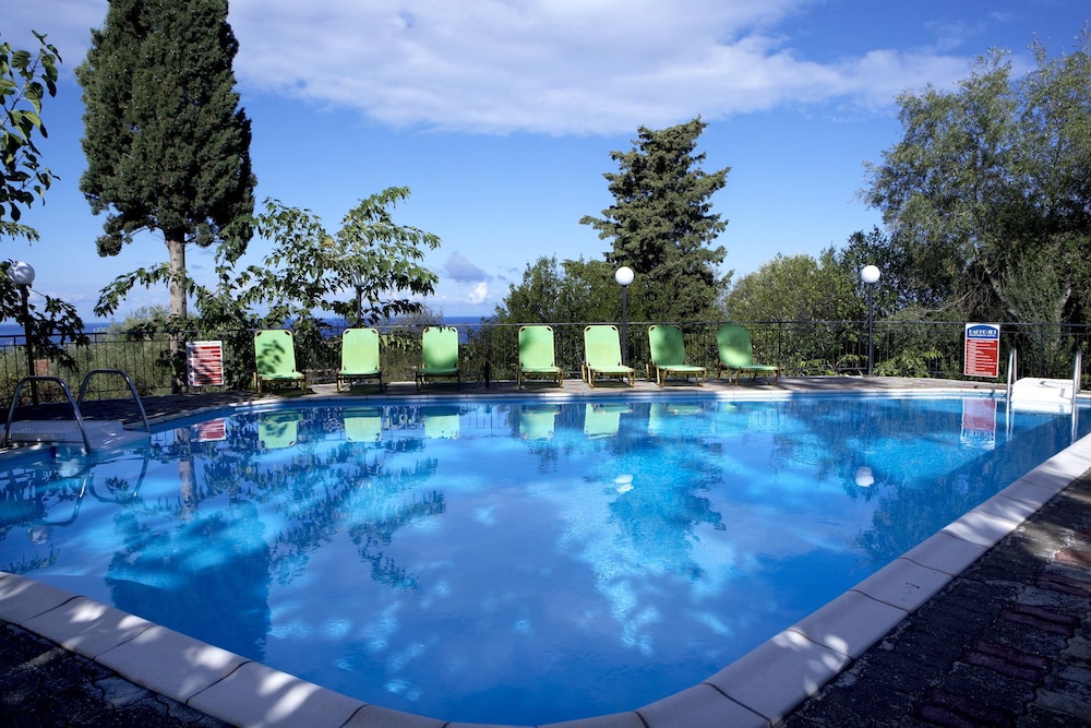 Dafnoudi Hotel Apartments 24/44