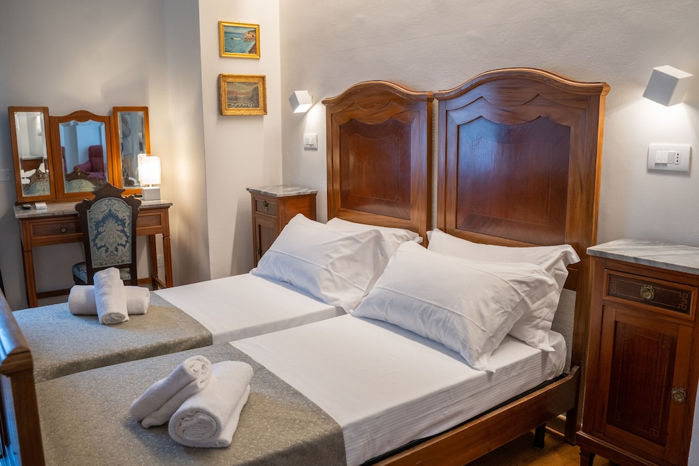 Residenza Degli Speziali 33/48