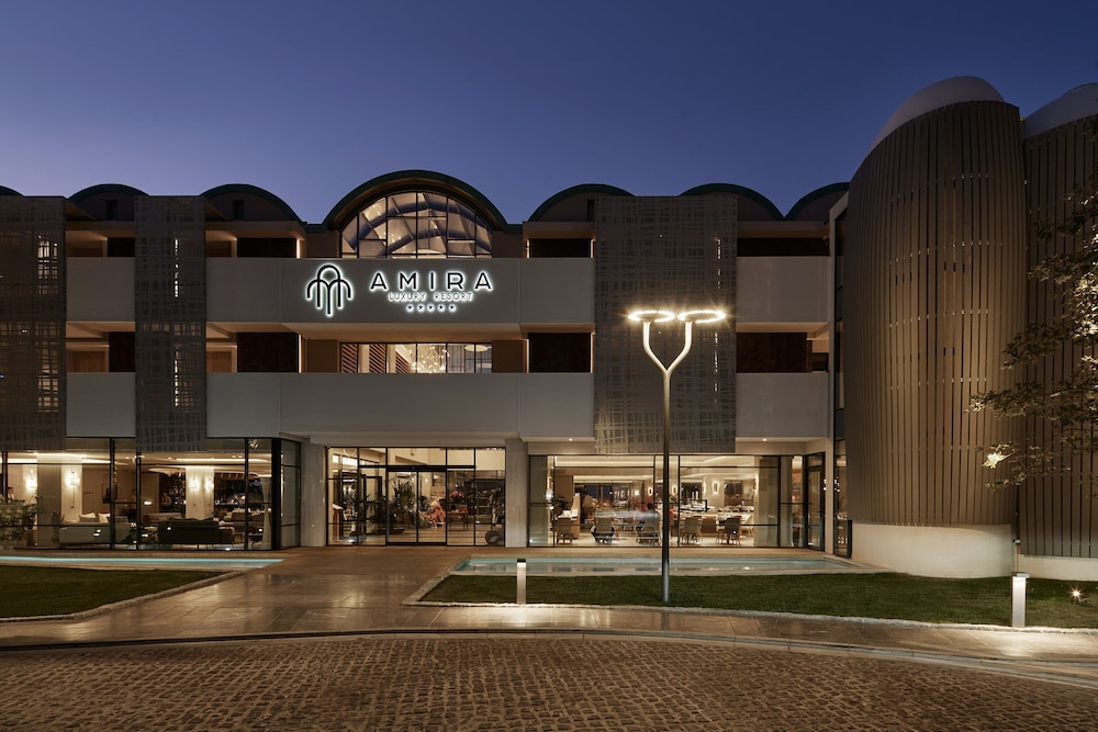 AMIRA Luxury Resort and Spa - Adults Only