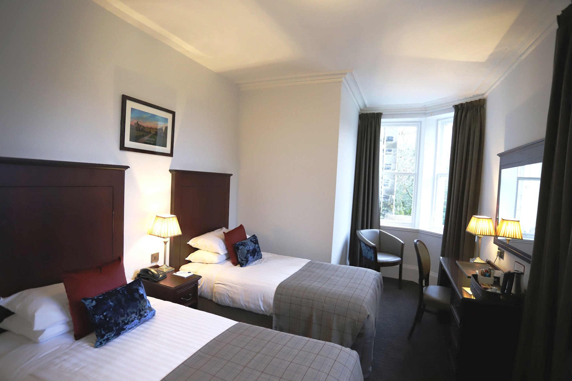 SUPERIOR, TWIN BEDS, GARDEN VIEW