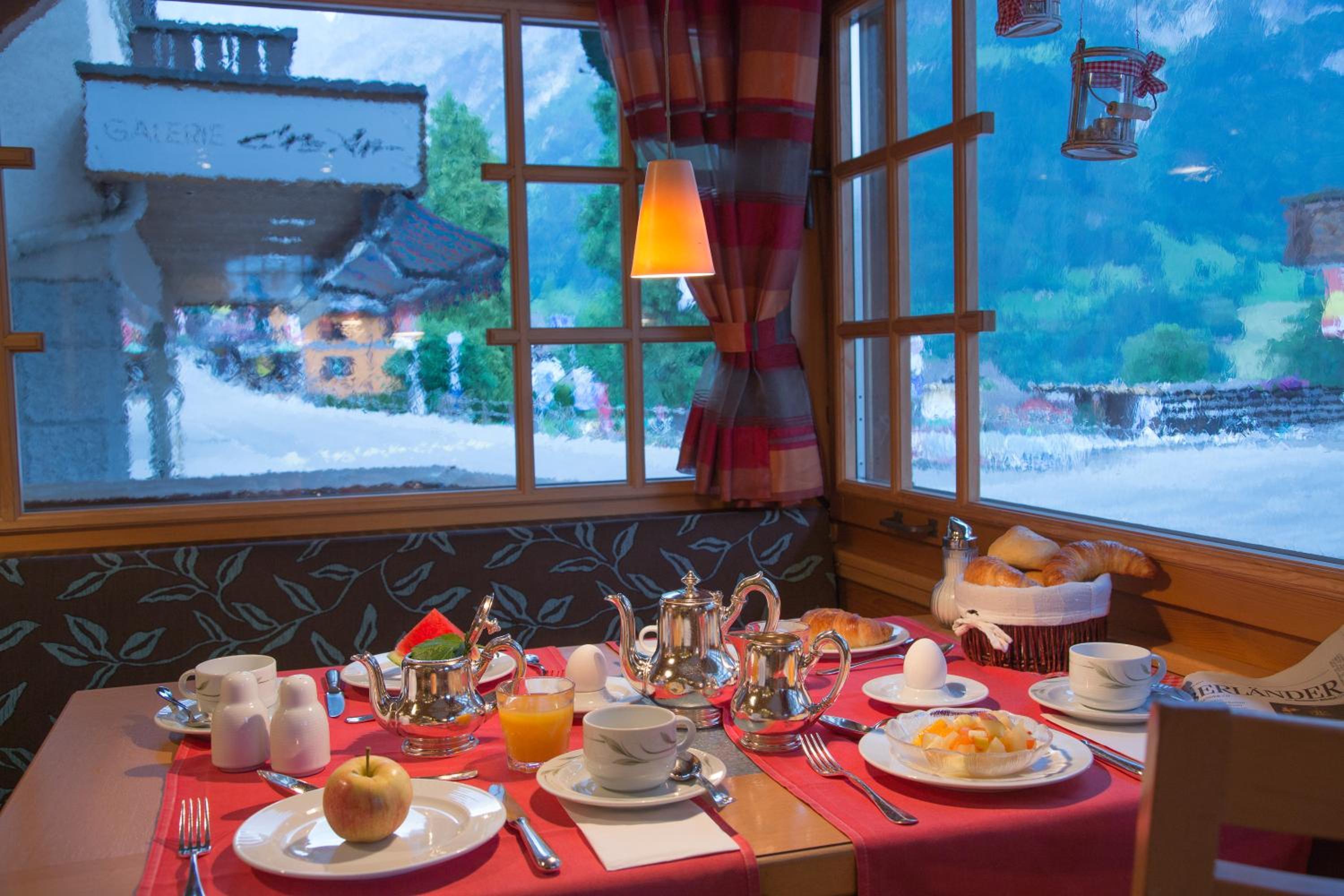 HOTEL HIRSCHEN 43/55