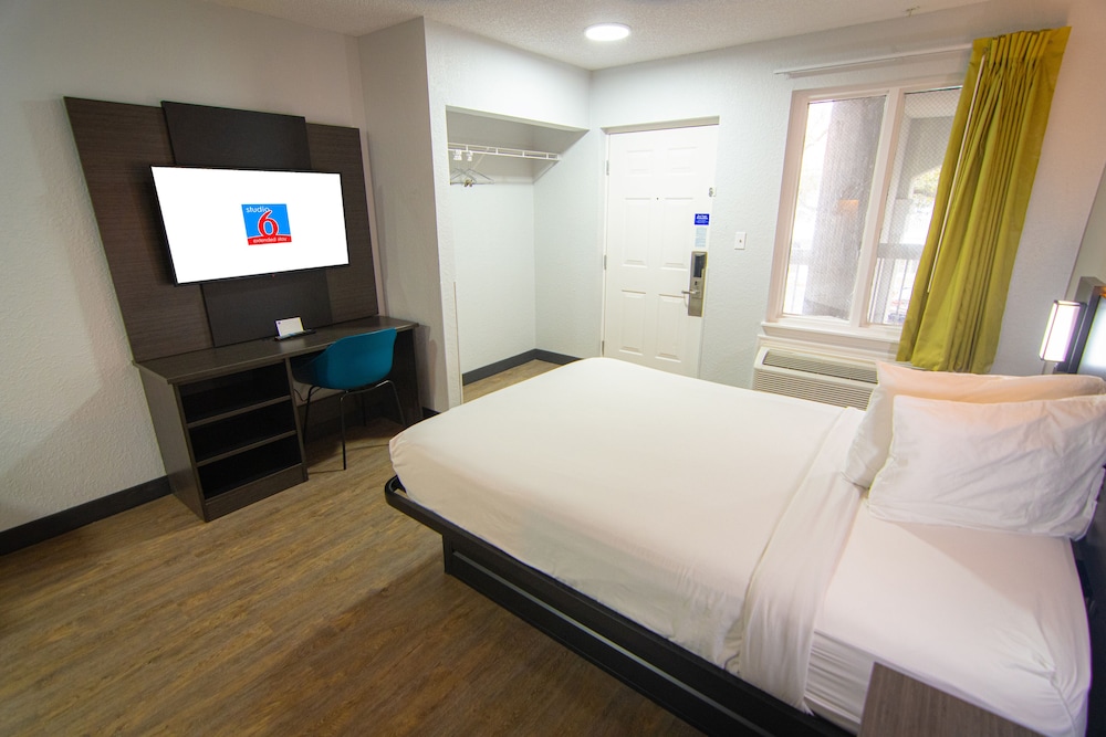 Studio 6 Extended Stay - Coral Springs, FL - Fort Lauderdale 19/60