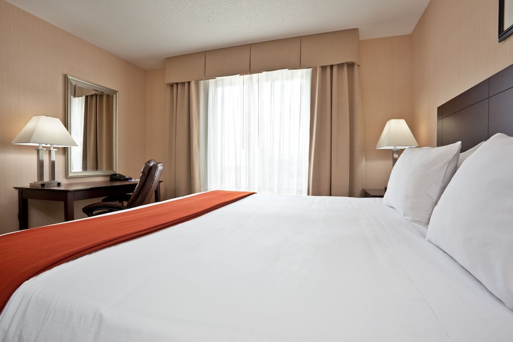 Holiday Inn Express Hotels And Suites Dayton North Tipp City 15/48