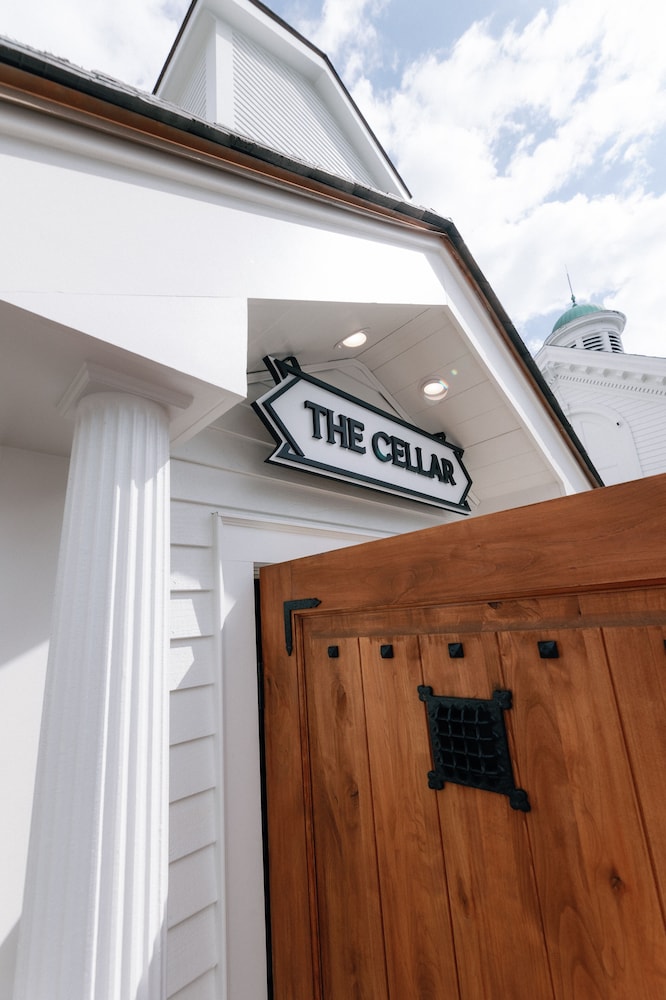 The Bell Inn & Tavern 3/50