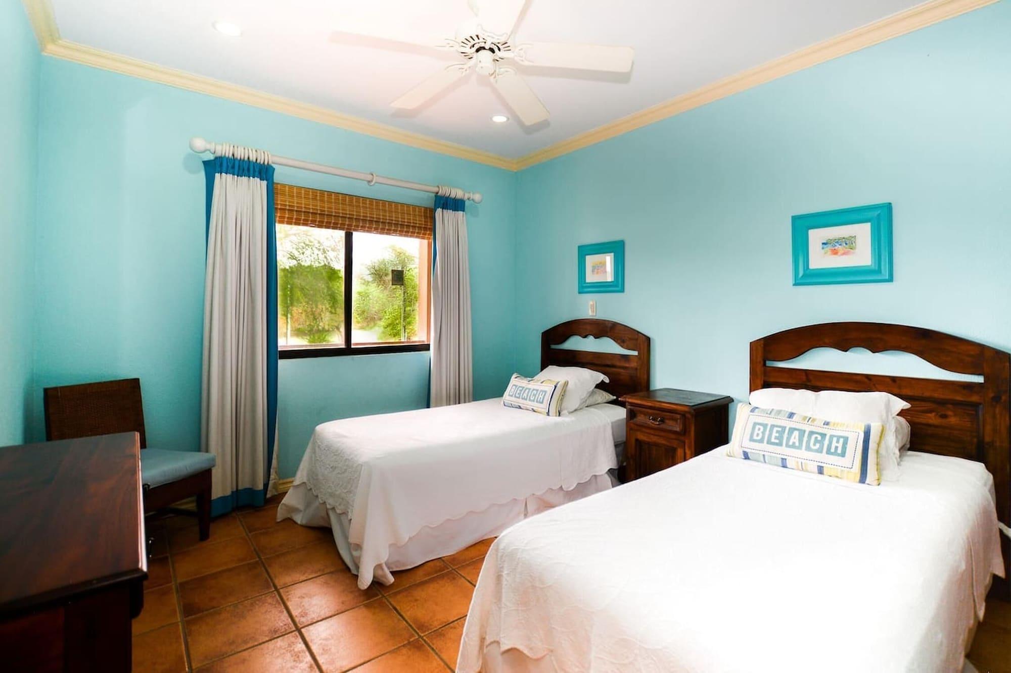Spectacular - Spacious unit in Flamingo in front of the beach 8/34