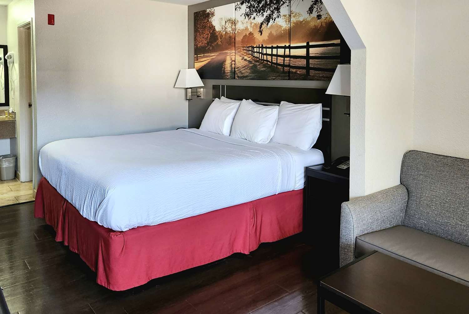 Days Inn by Wyndham Sulphur LA 25/58