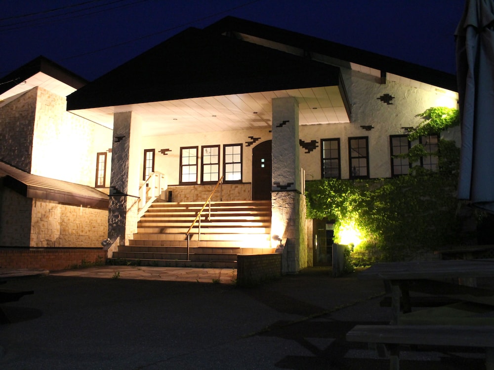 Resort Inn North Country 5/43