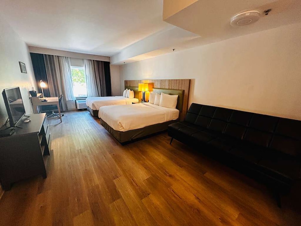 Radiant Inn and Suites Murfreesboro 11/40