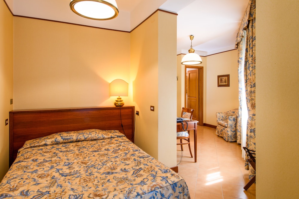 Albergo Reggio 7/63