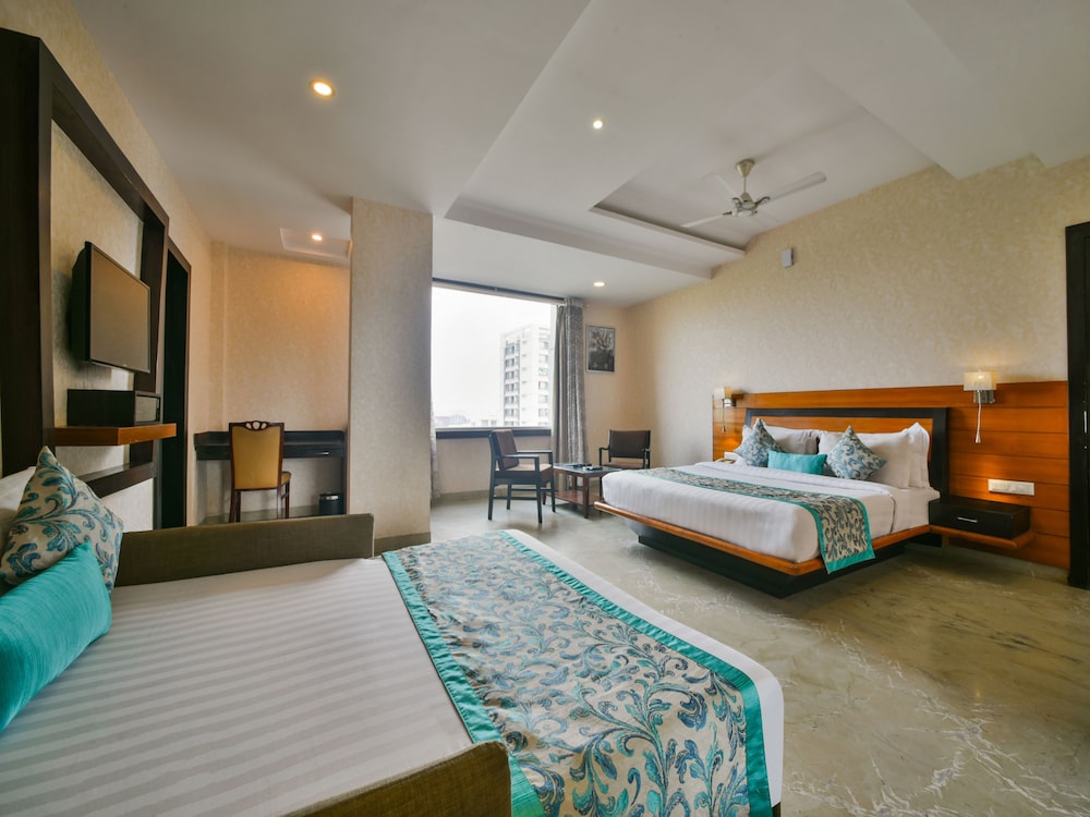 Hotel Yois 18/40