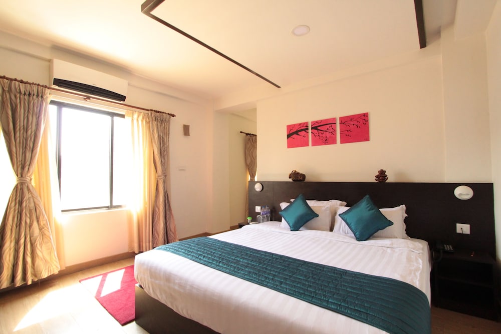 SUITE, DOUBLE BED
