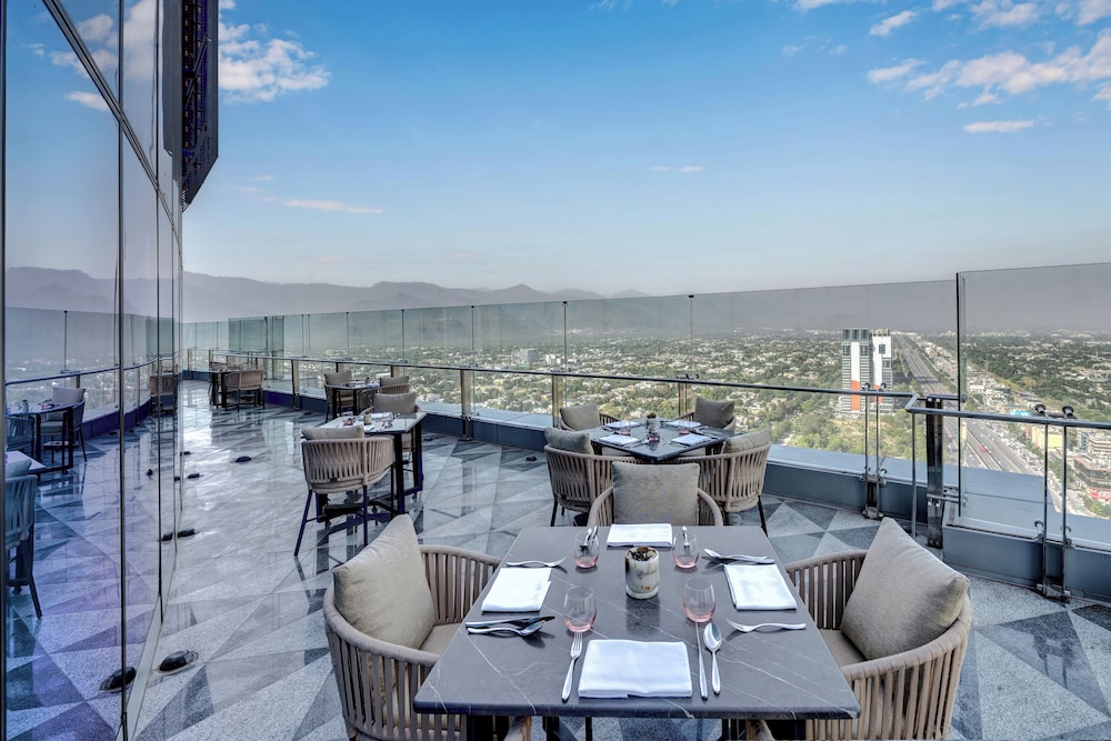 Movenpick Hotel Centaurus 46/62