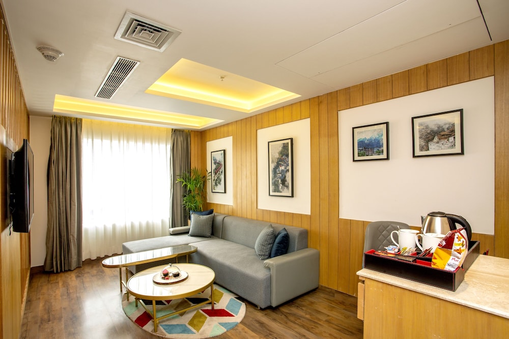 Ramada by Wyndham Katra Station Road 30/50