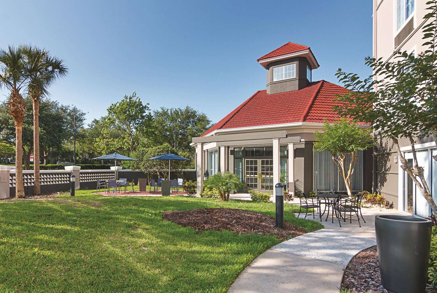 La Quinta Inn Suites By Wyndham Orlando Ucf 44/45