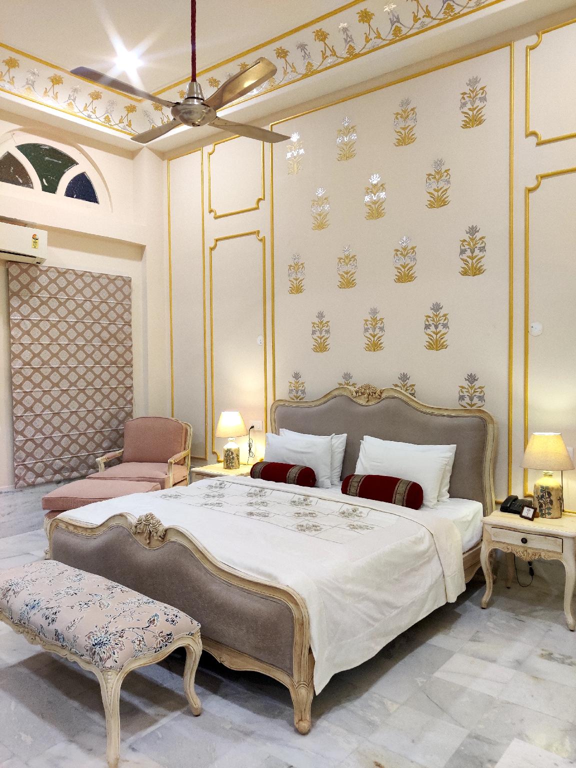 Maharani, Suite
