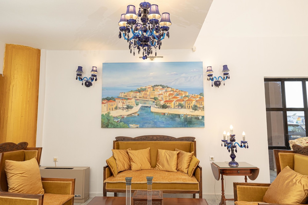 Santa Marina Unique Hotel 30/50