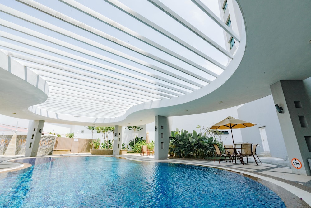 RAIA HOTEL AND CONVENTION CENTRE ALOR SETAR 25/50