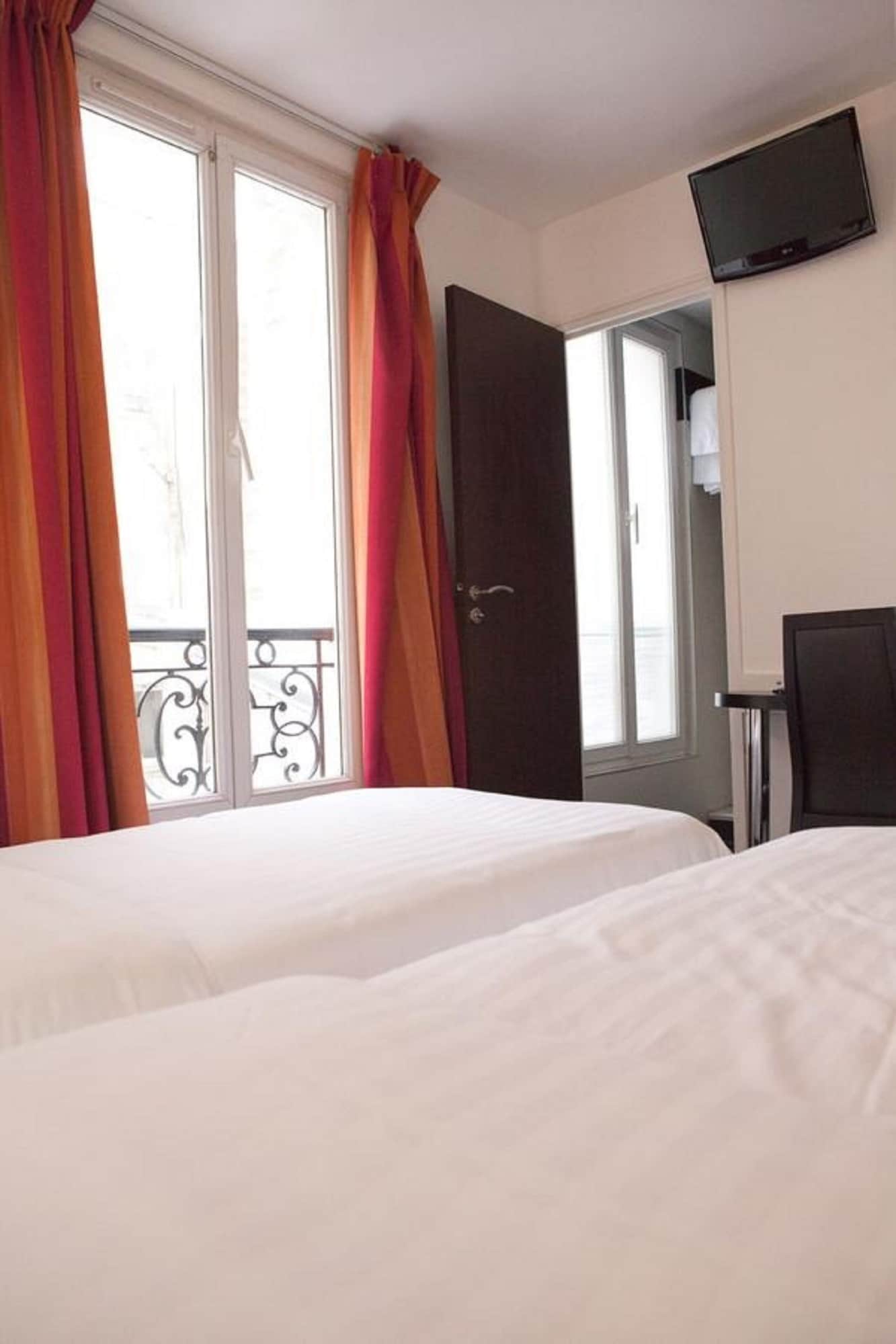 ROOM, TRIPLE