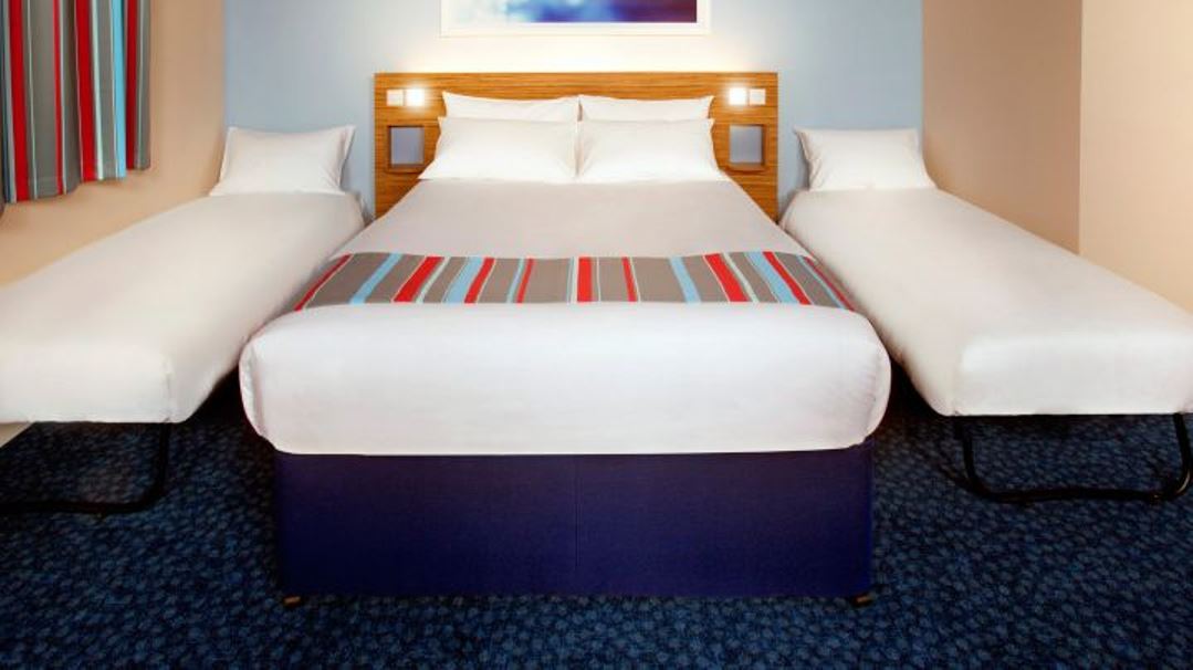 Travelodge Shrewsbury Bayston Hill 26/35