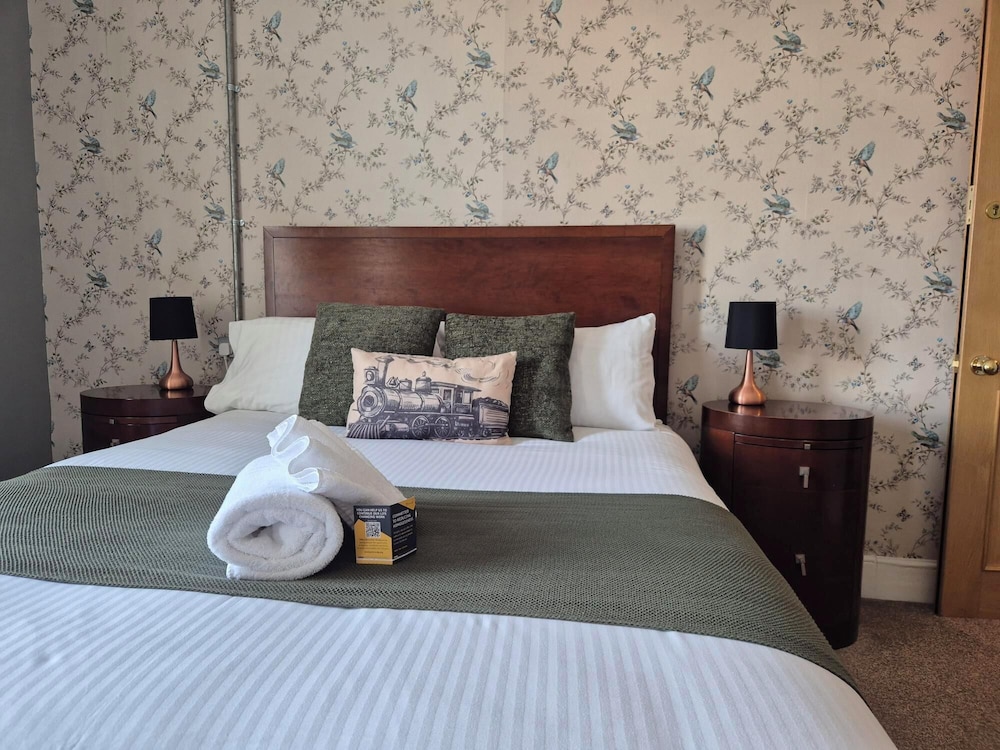 The Great Western Hotel 11/43