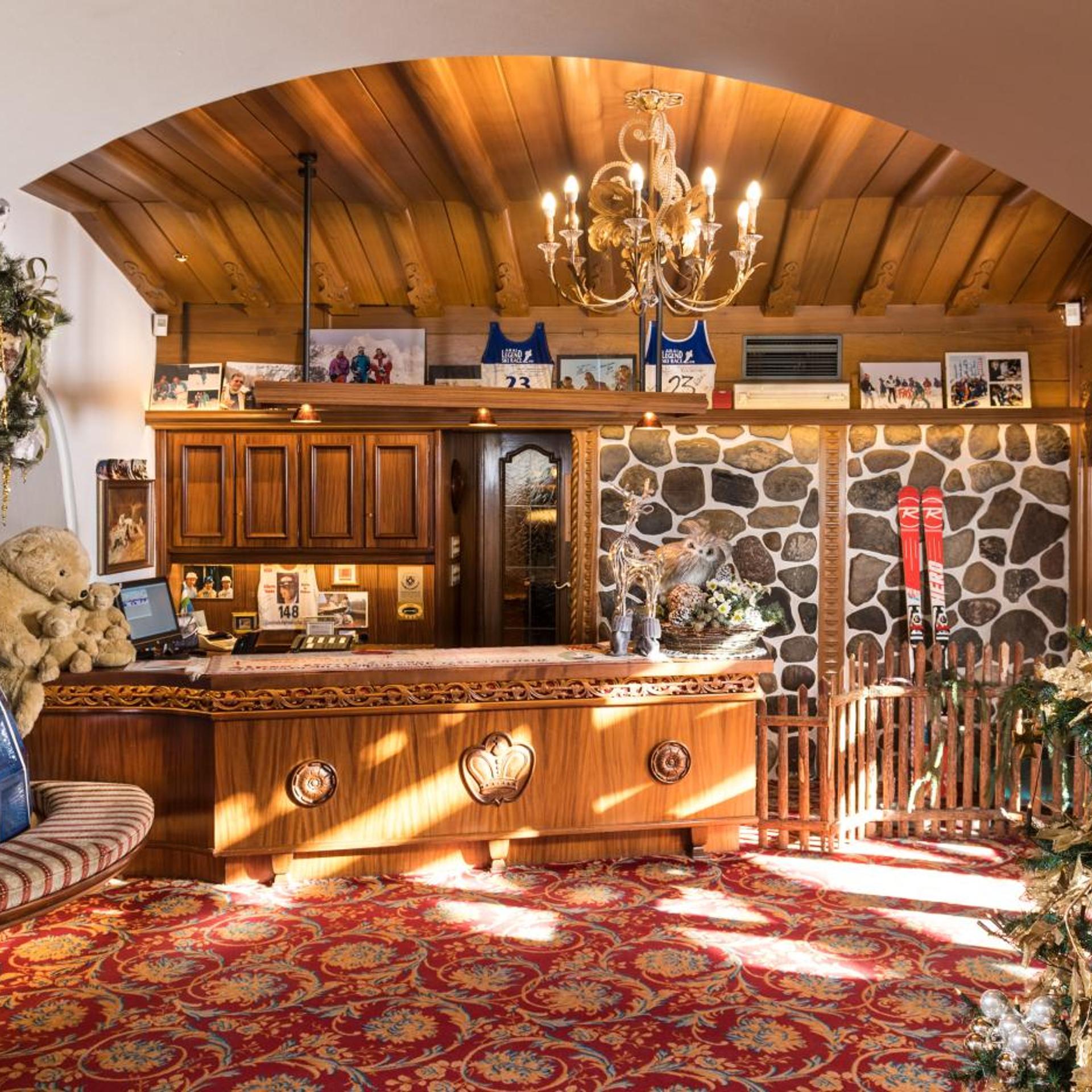 ALPEN HOTEL CORONA 4/58