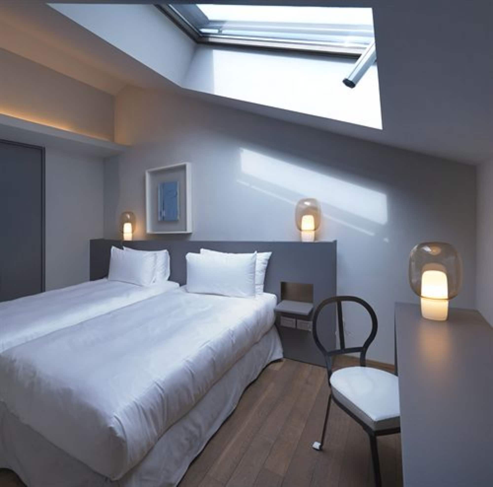STANDARD, DOUBLE BED