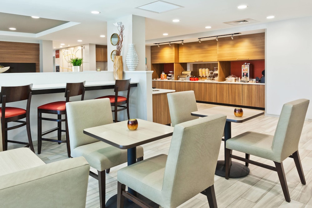 TownePlace Suites Dothan 21/26