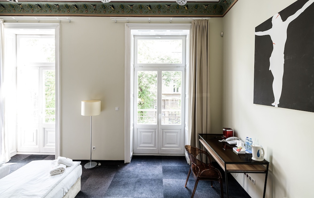 Home Aparthotel 33/58