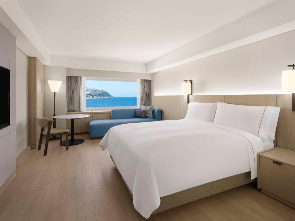 Ondol, Beach, Guest Room, Deluxe, King Bed, Beach View