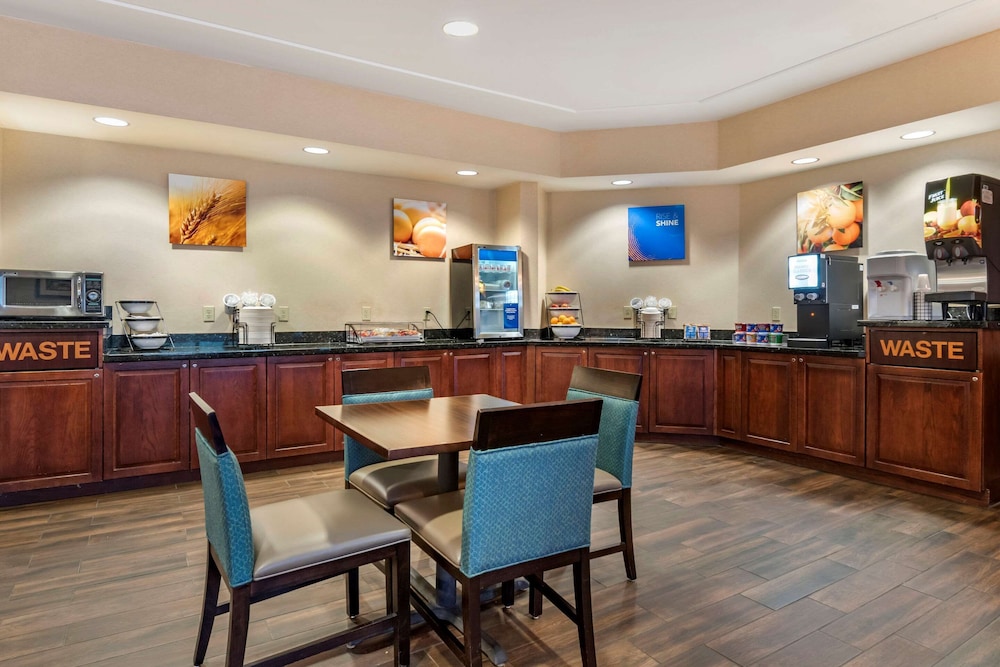 Comfort Inn Williamsport, PA 30/43