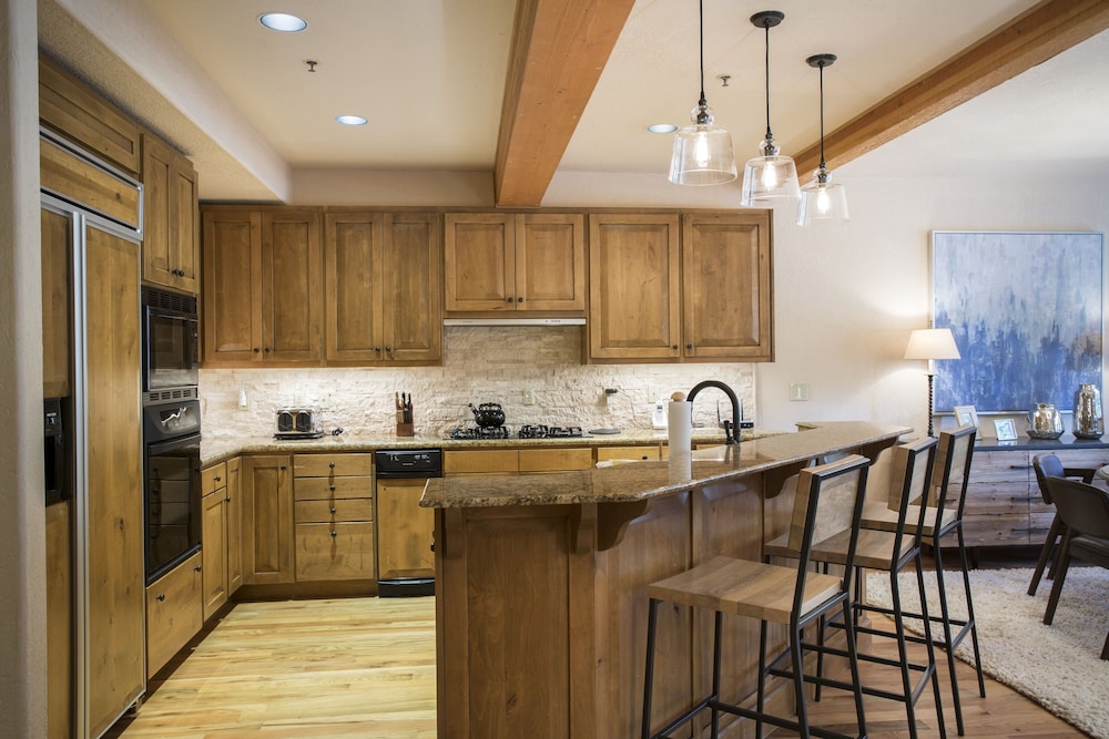 Deer Valley's Signature Collection 47/74