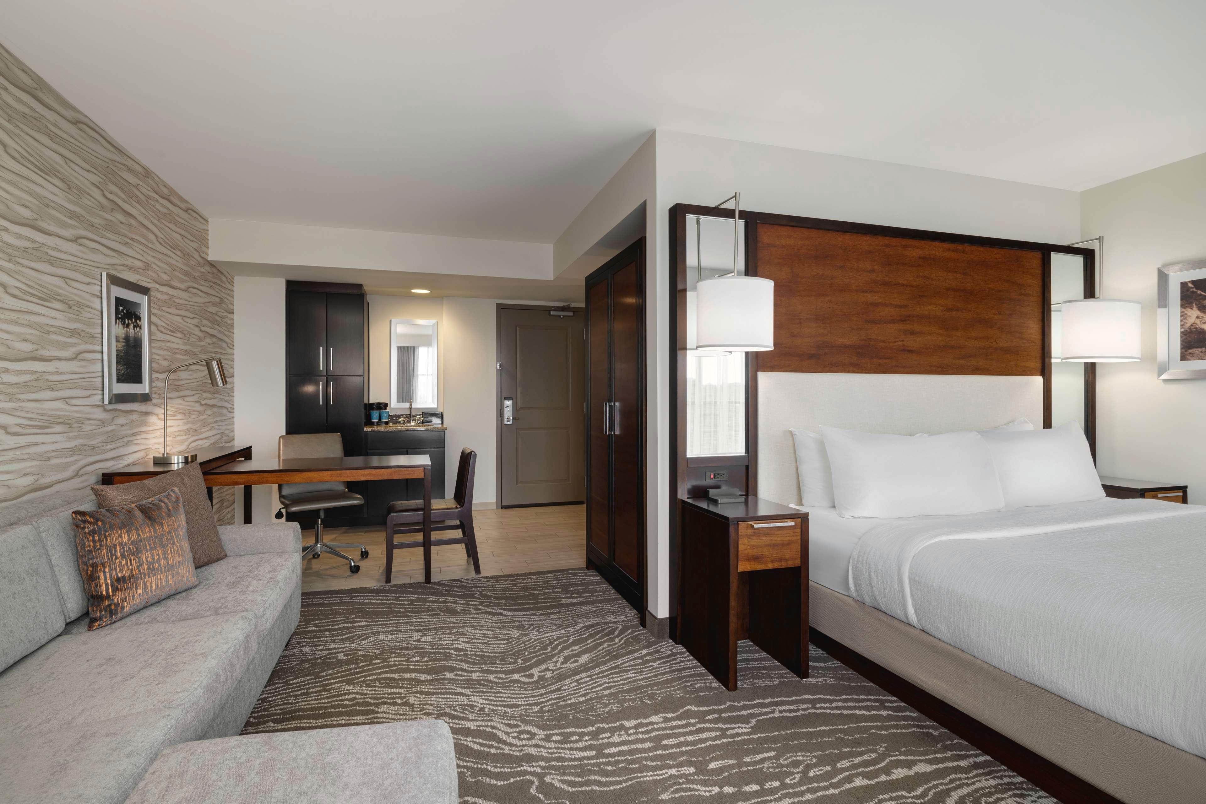 STUDIO, SUITE, KING BED, ACCESSIBLE