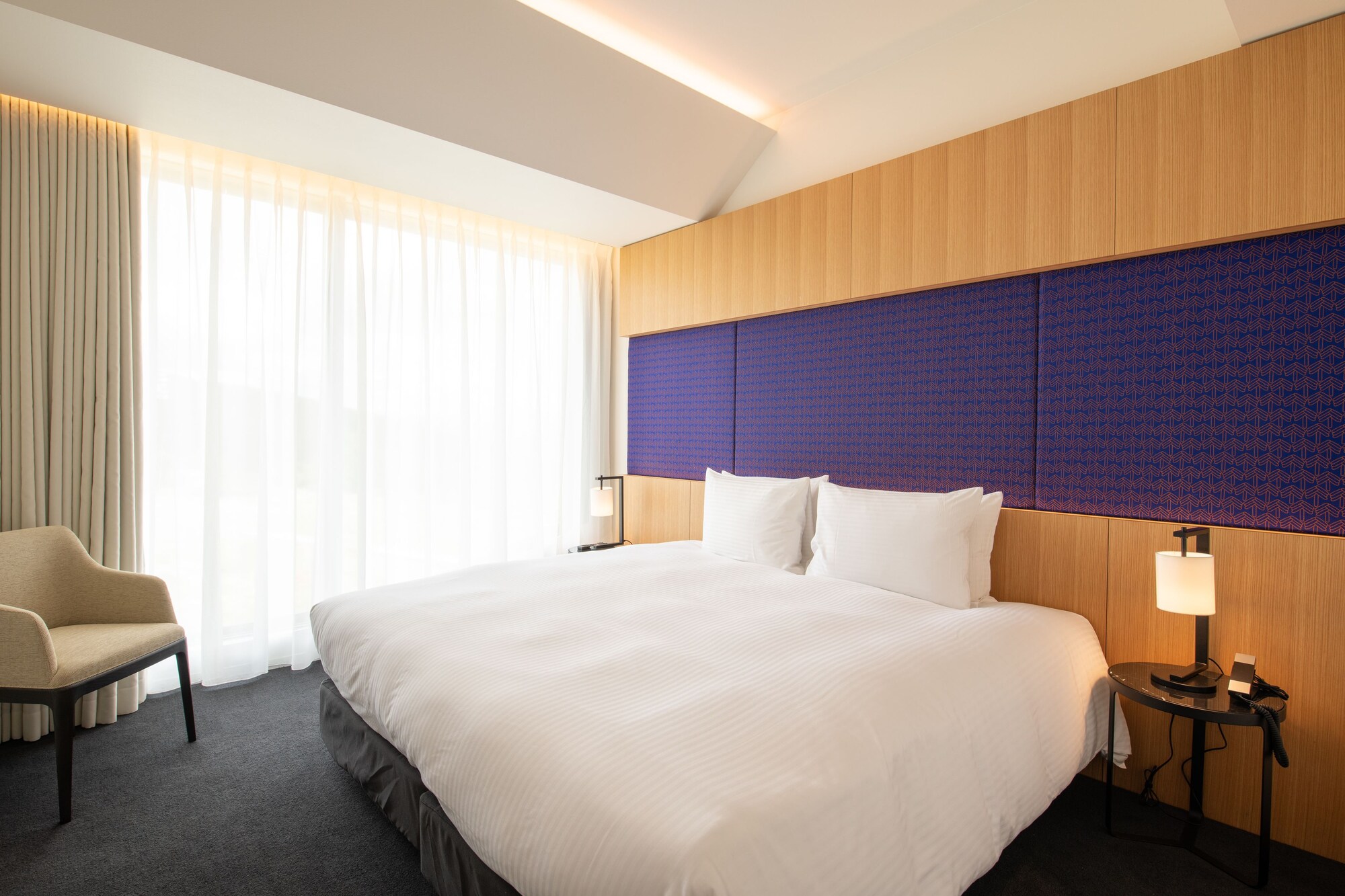 2 BEDROOMS, SUITE
