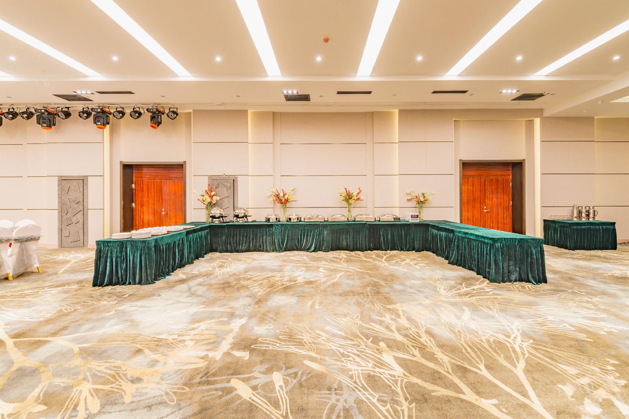 Rezen Dong Hotel (Harbin Railway Station) 4/27