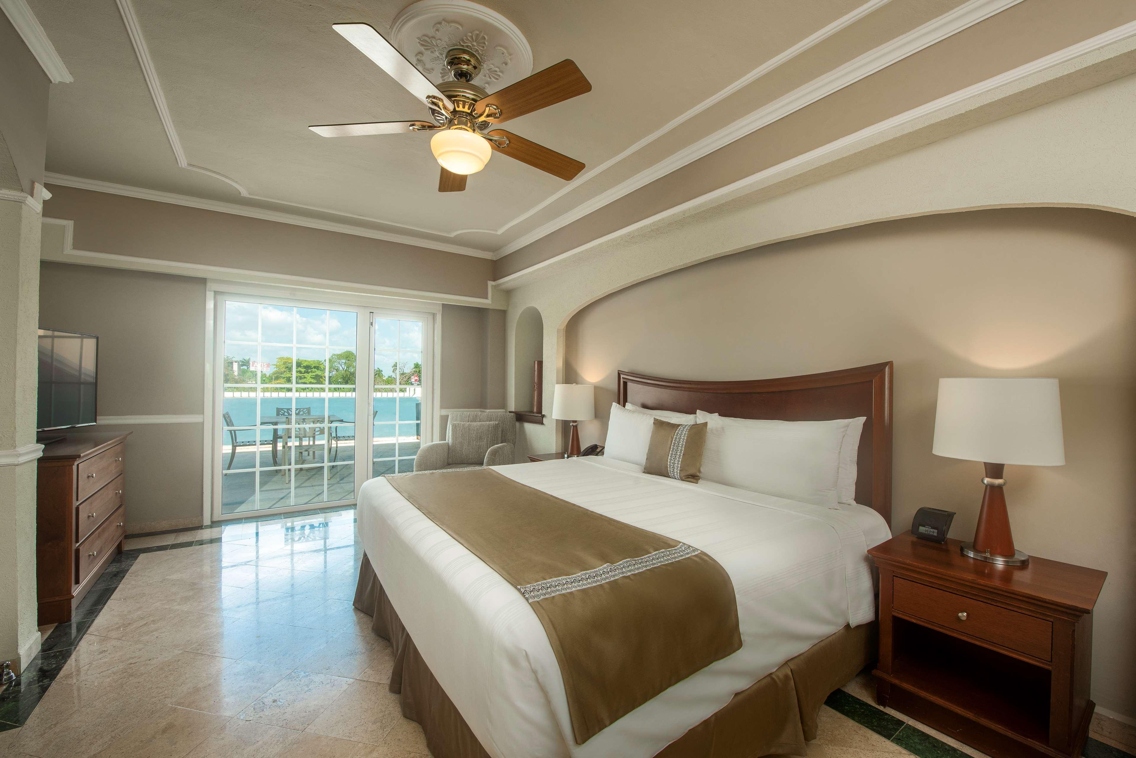 DESIGN, COLONIAL, SUITE, KING BED, TERRACE