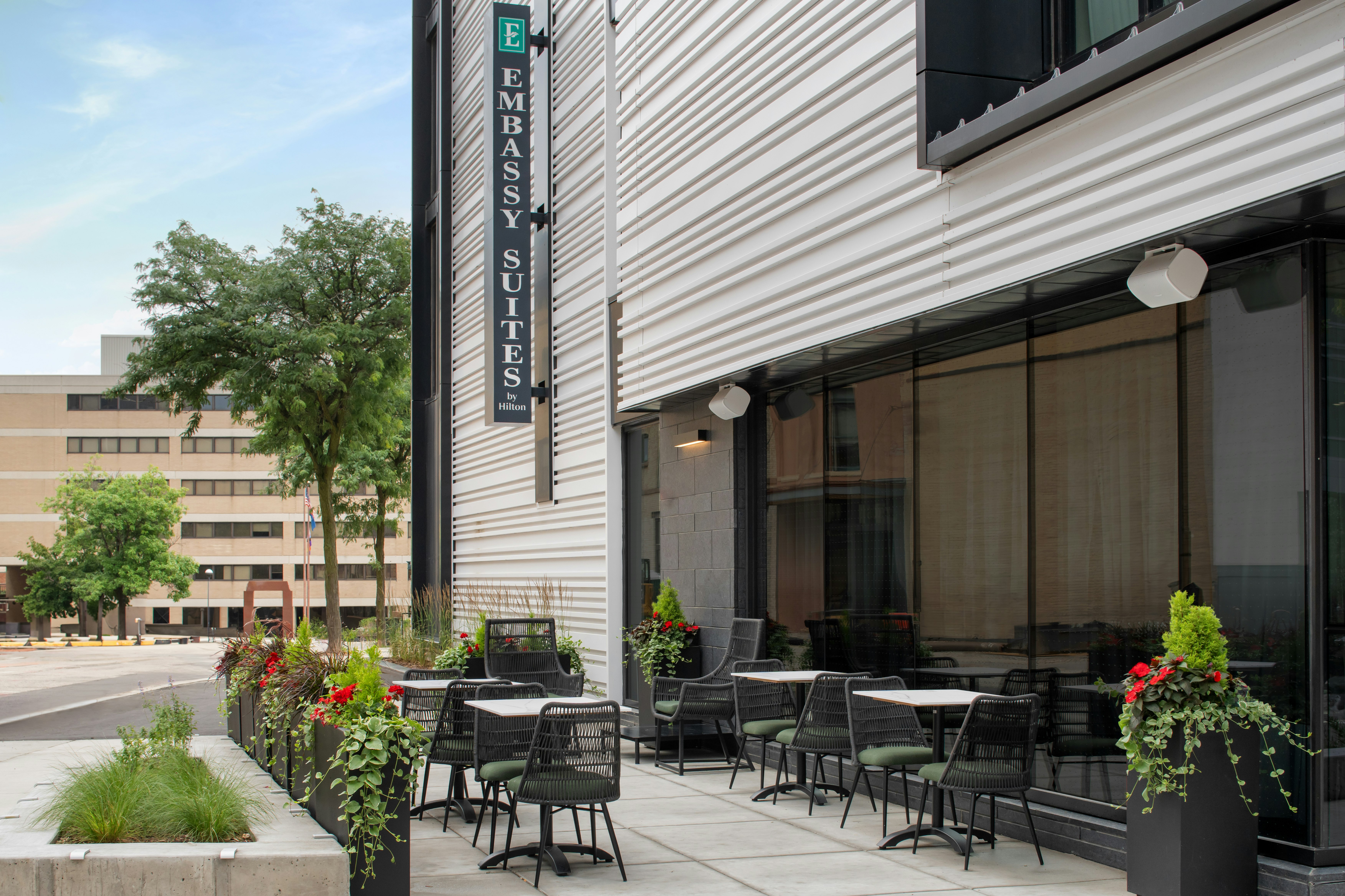 Embassy Suites by Hilton Madison Downtown 16/25