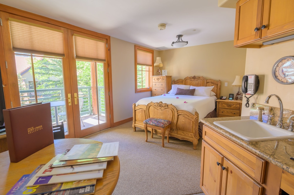 Inn at Lost Creek 46/59