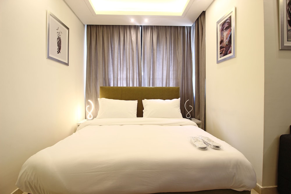 Palm Ville Suites 15/46