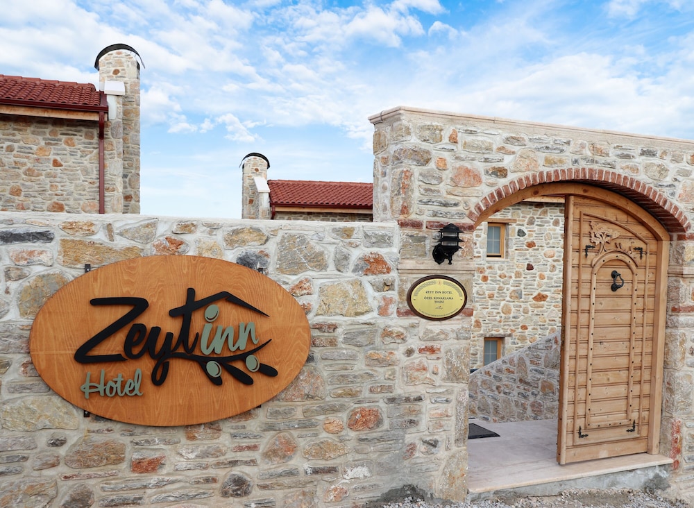 Zeyt Inn Hotel 1/32