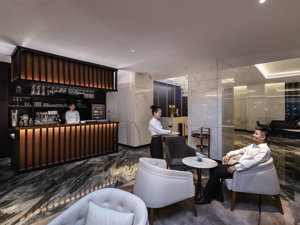 Mercure Shenzhen Pinghu 9/72