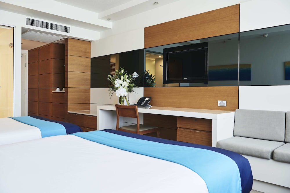 Executive, 2 Double Beds, Marina View, The Ville Resort - Casino 4/4