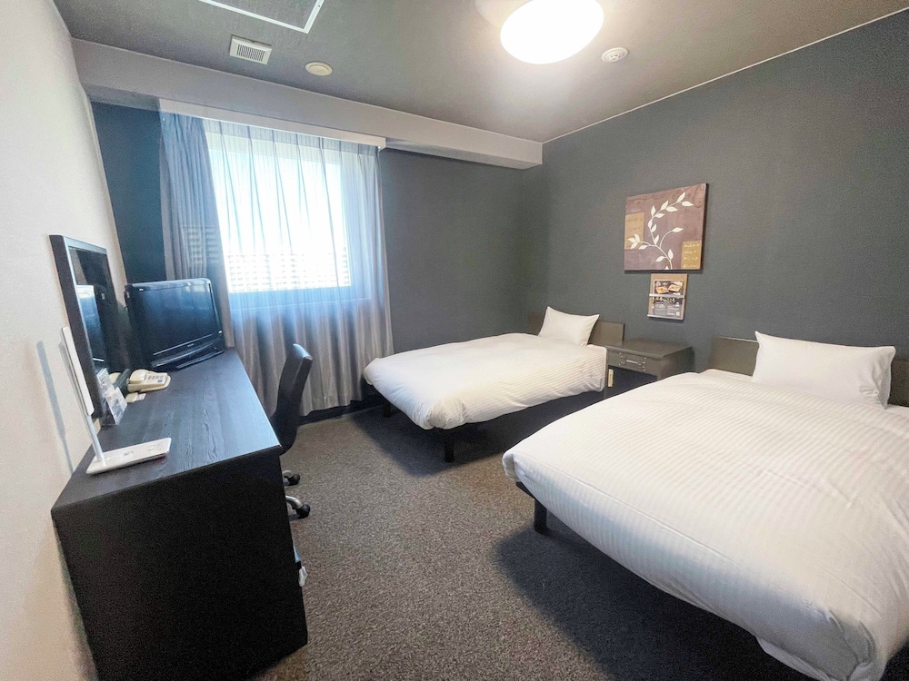 ROOM, TWIN BEDS, SMOKING