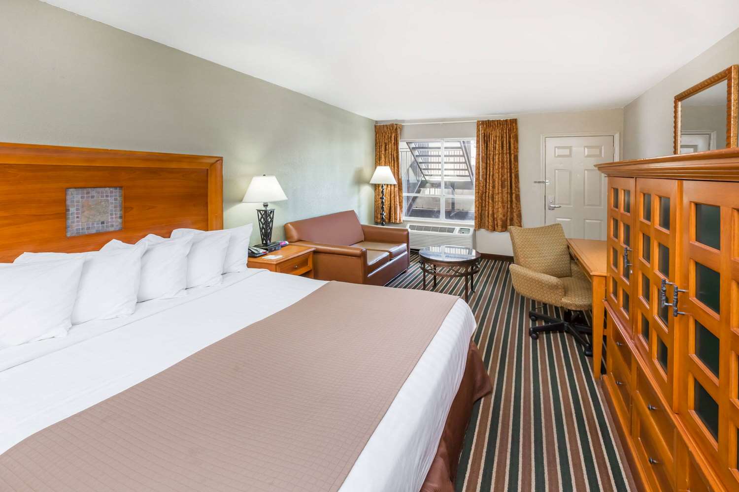 Days Inn Carlisle 5/17