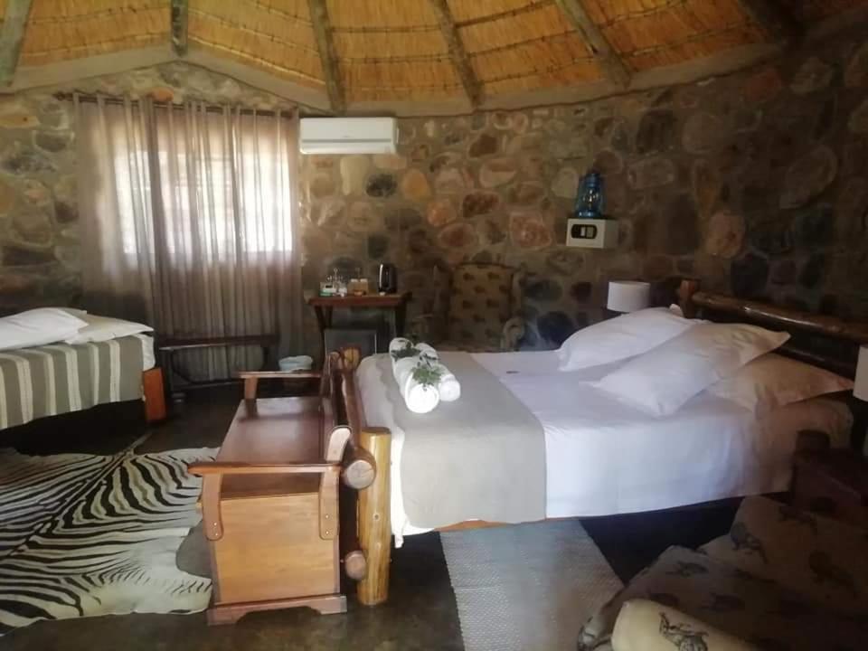 Shumba Safari Lodge 8/50