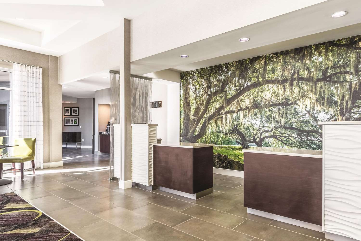 La Quinta Inn & Suites by Wyndham Alexandria Airport 5/48