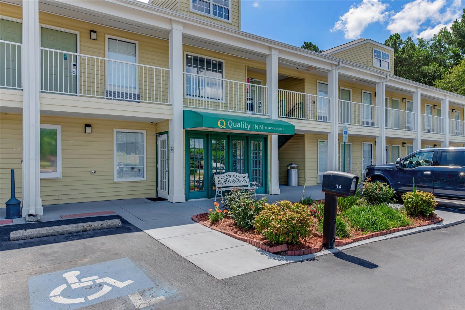 Quality Inn Laurinburg, NC 42/44