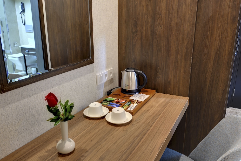 Leo Suites Hotel 26/37
