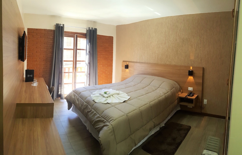Hotel Garnier 31/70
