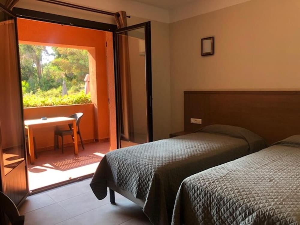 Hotel Corsica 15/50